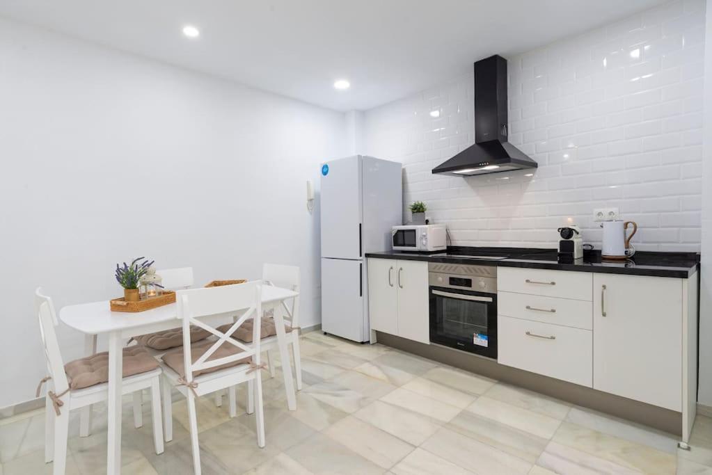 Tejon II & Private Terrace By Ele Apartments Malaga Luaran gambar